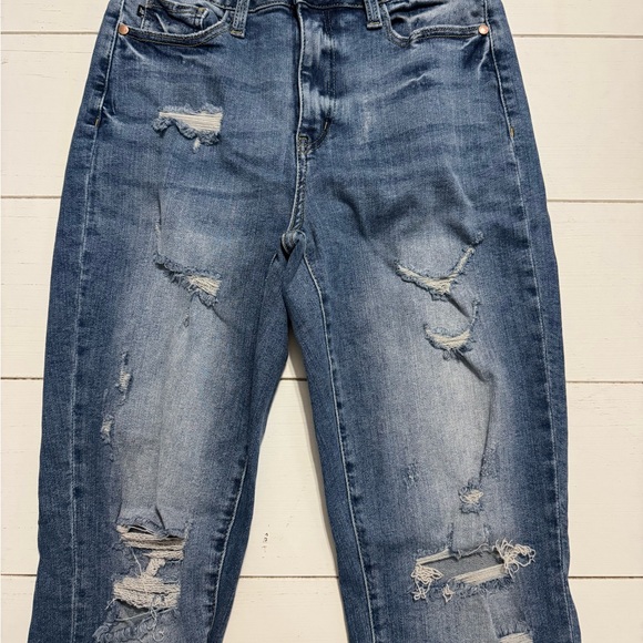 Judy Blue Boyfriend Jeans - Picture 2 of 4